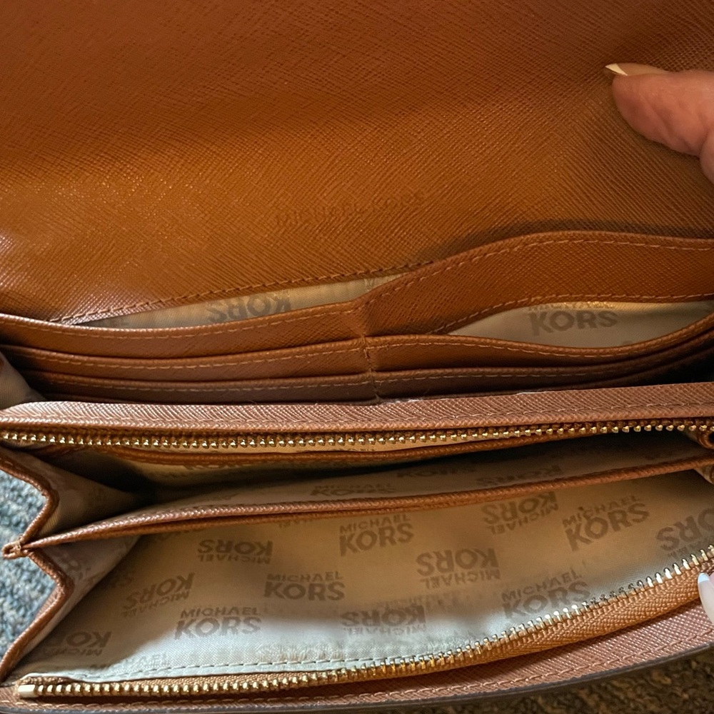 Michael Kors Wallet 2pc Set - Picture 6 of 10